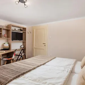 Carolina Apartment